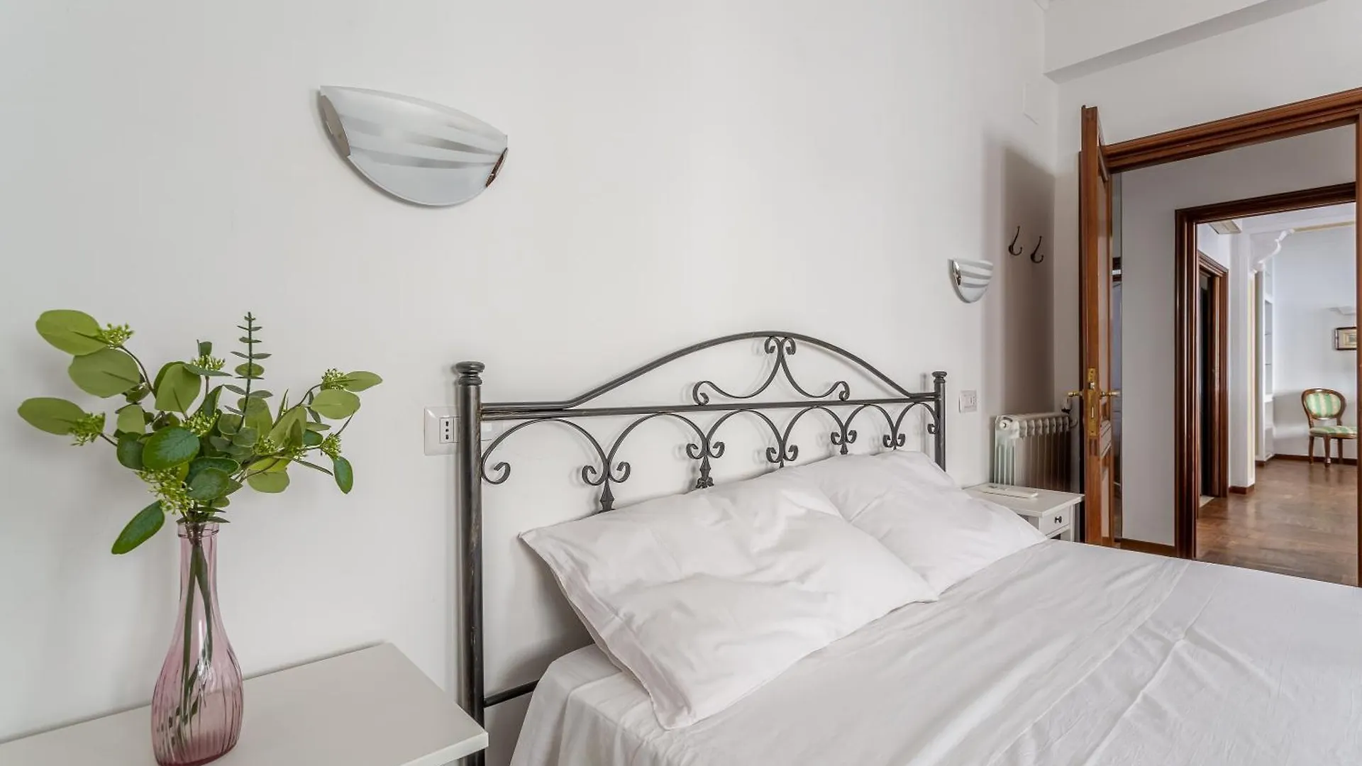 Iflat Vatican Spacious Apartment With Terrace Rome