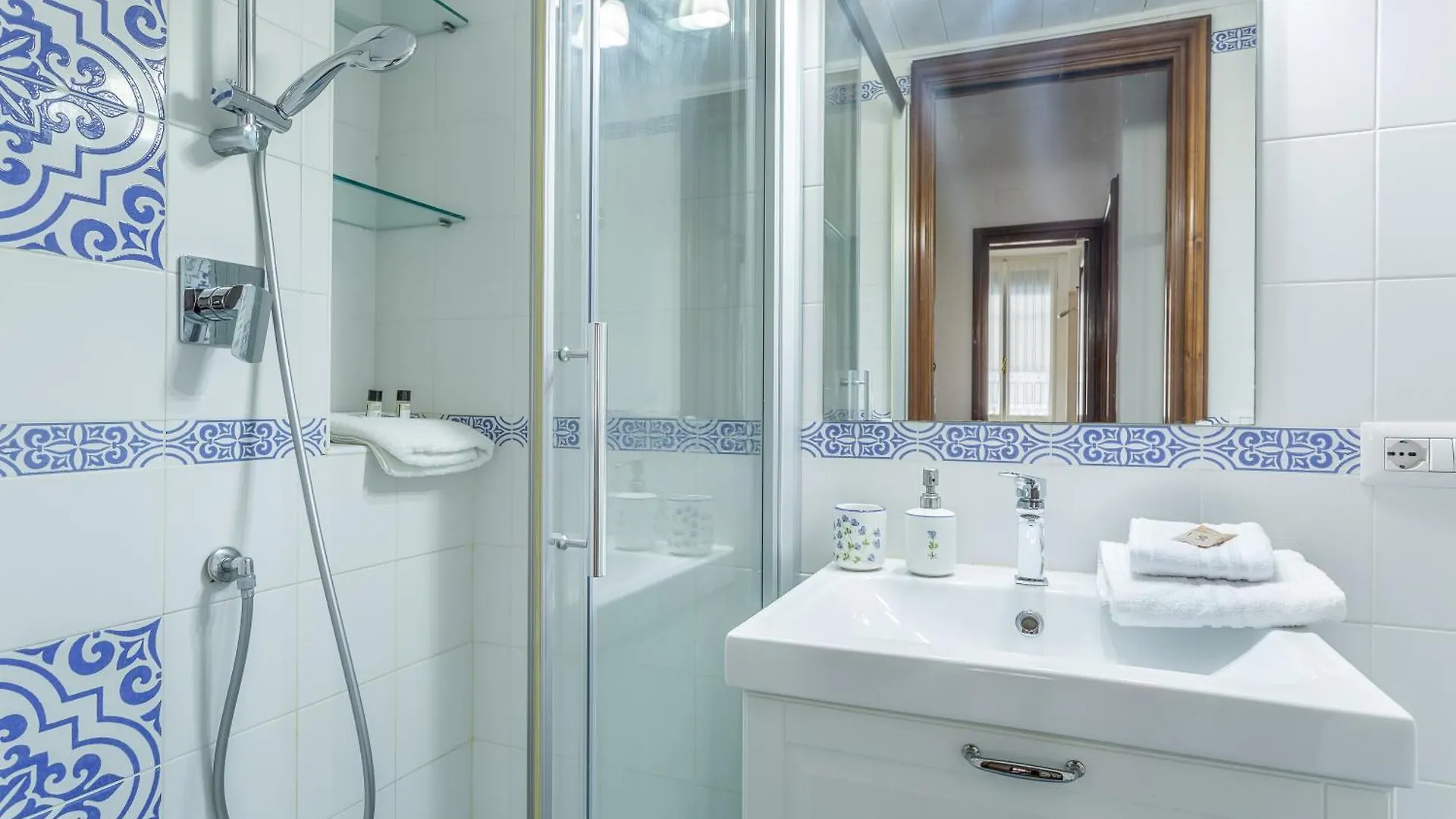 Iflat Vatican Spacious Apartment With Terrace Rome
