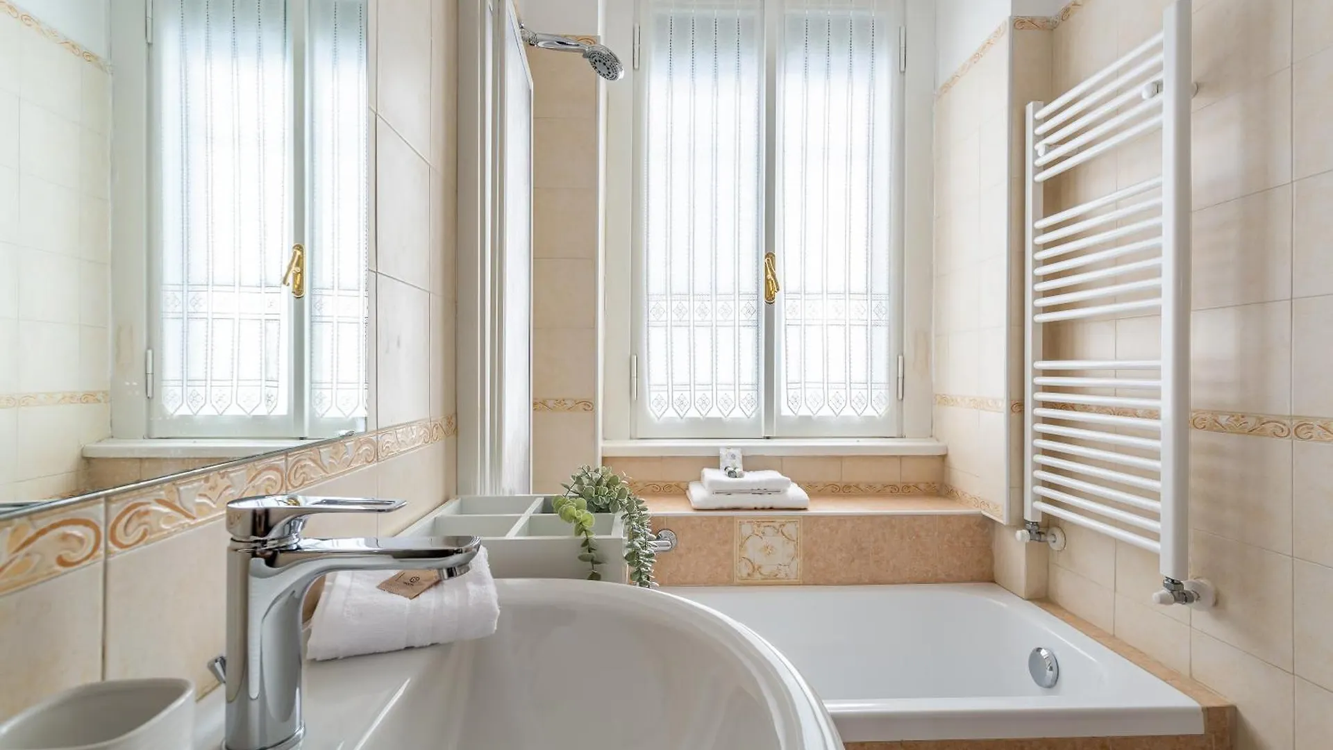 Iflat Vatican Spacious Apartment With Terrace Rome